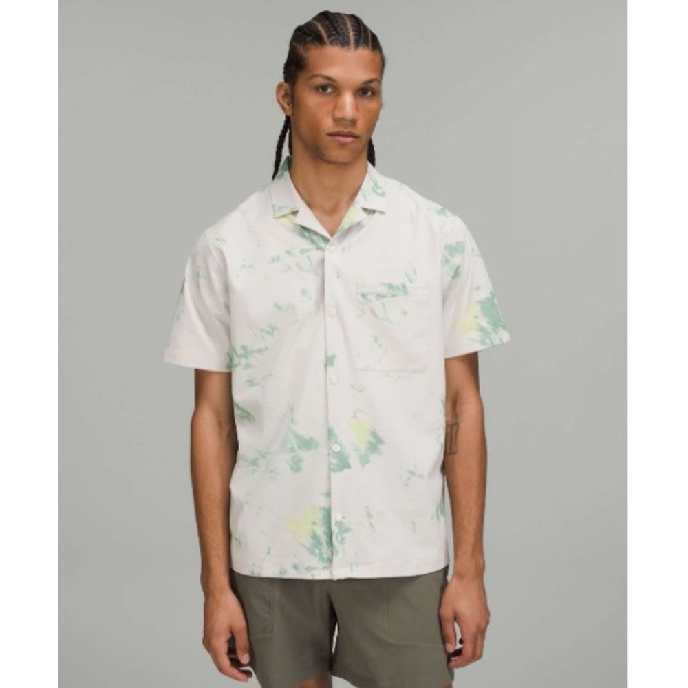 Lululemon Airing Easy Camp Collar Shirt Diffuse Dye Print Green‎ Multi XXL